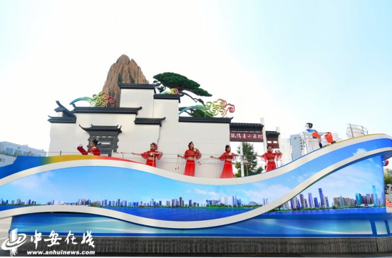 ���������ա��ʳ���չ�ֶ��˶�ʵĻշ�����������������ˢ���ȷ��ʱ��ǿ��