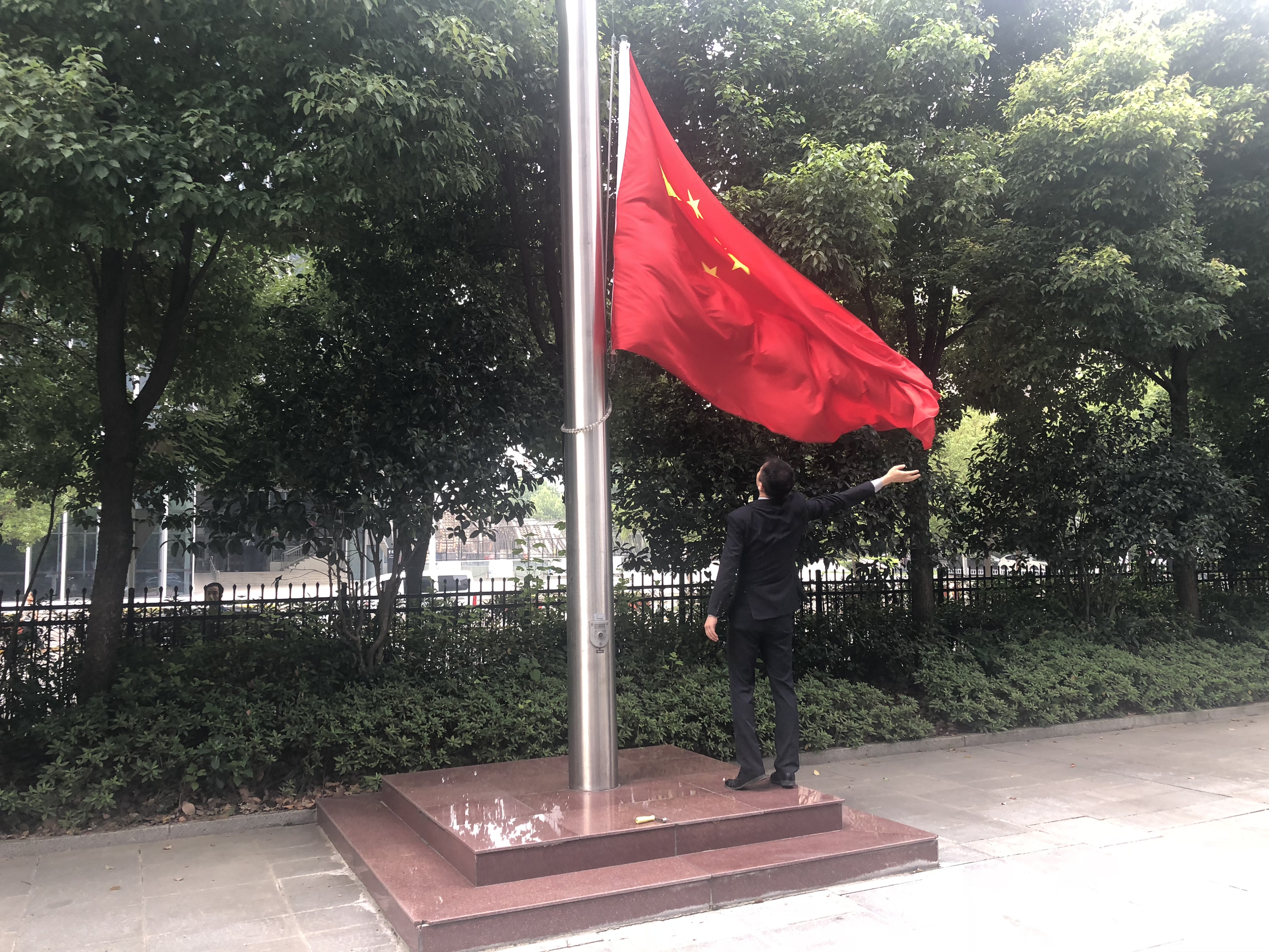 Z6��������ʱ���й������ٷ���վ