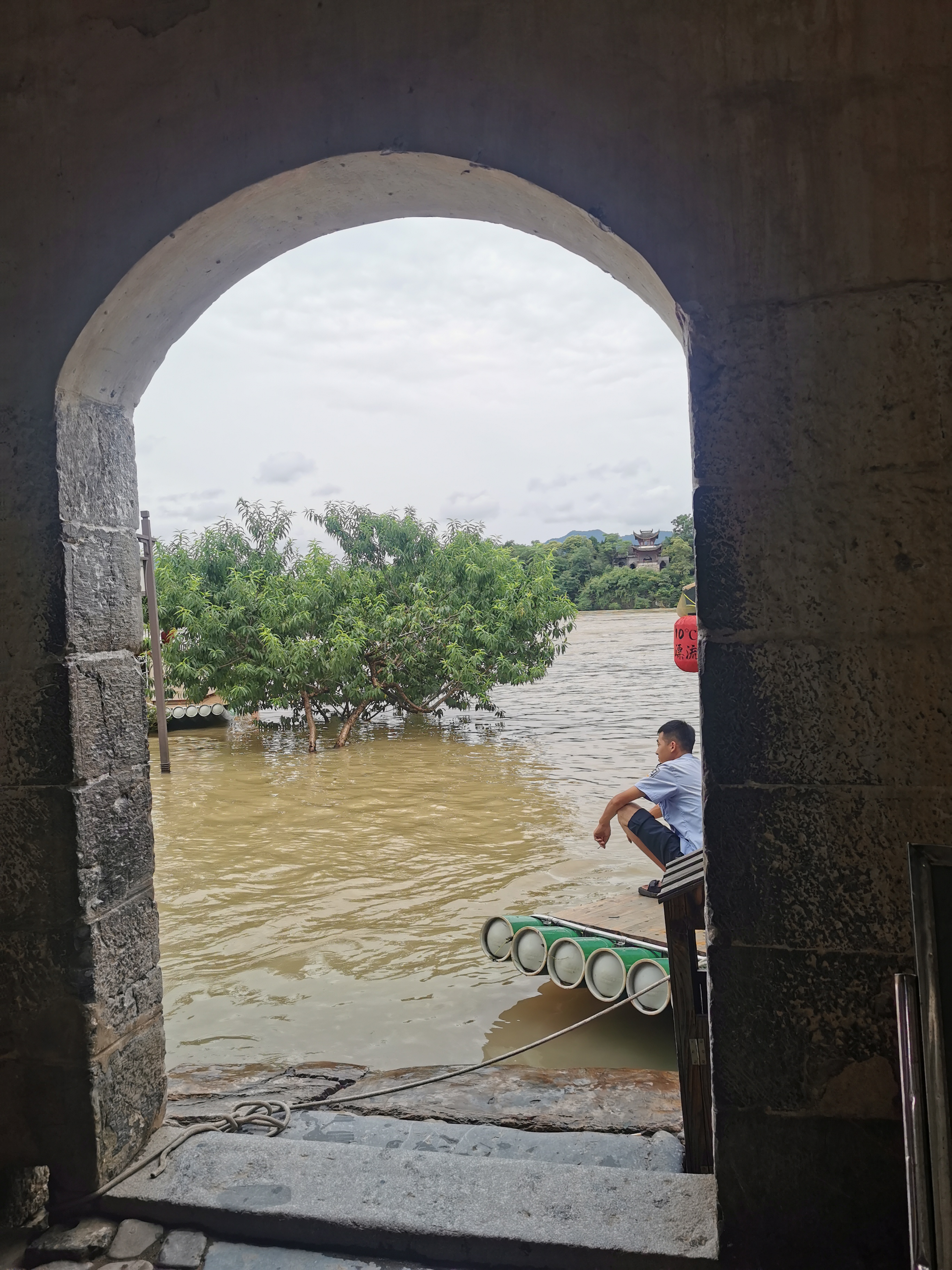 Z6��������ʱ���й������ٷ���վ