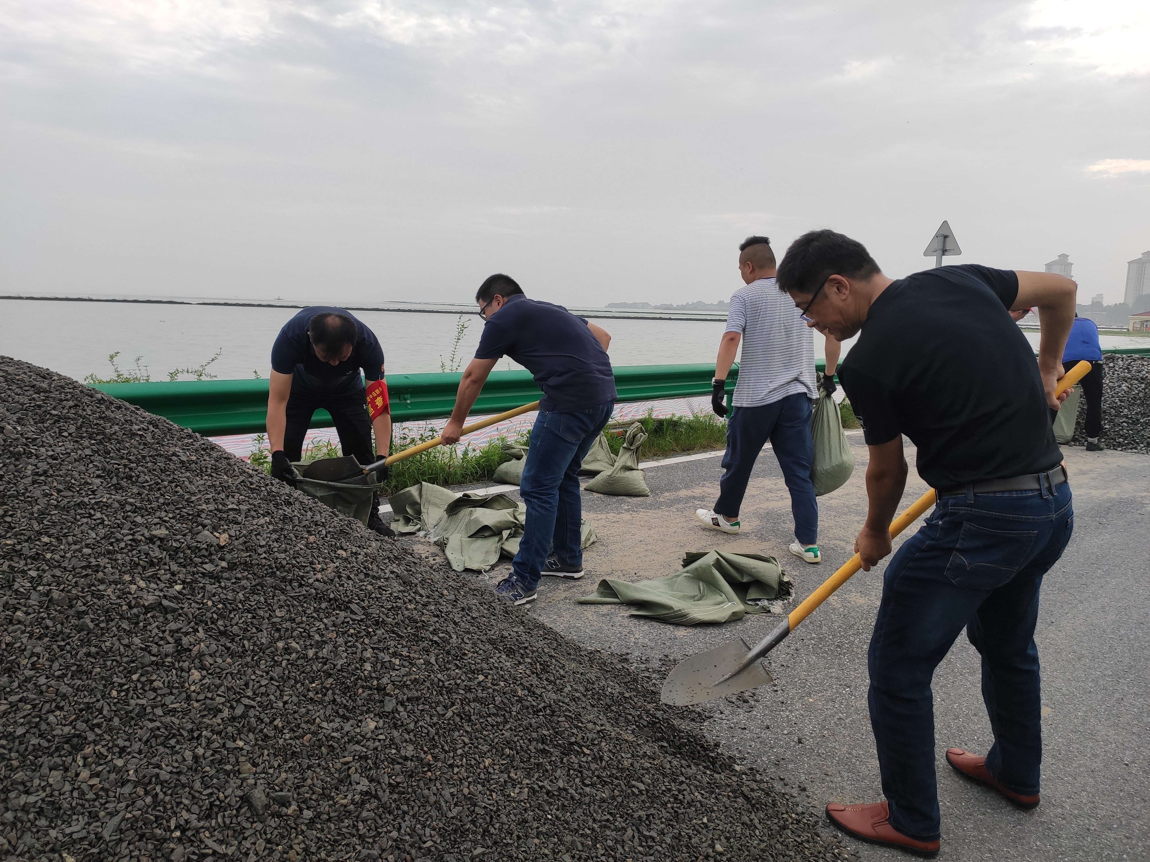 Z6��������ʱ���й������ٷ���վ