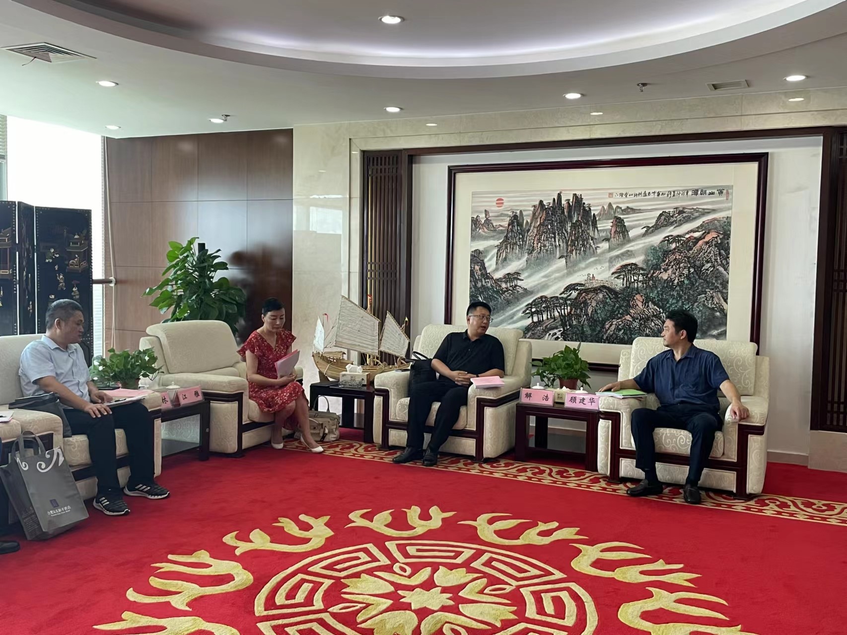 Z6��������ʱ���й������ٷ���վ