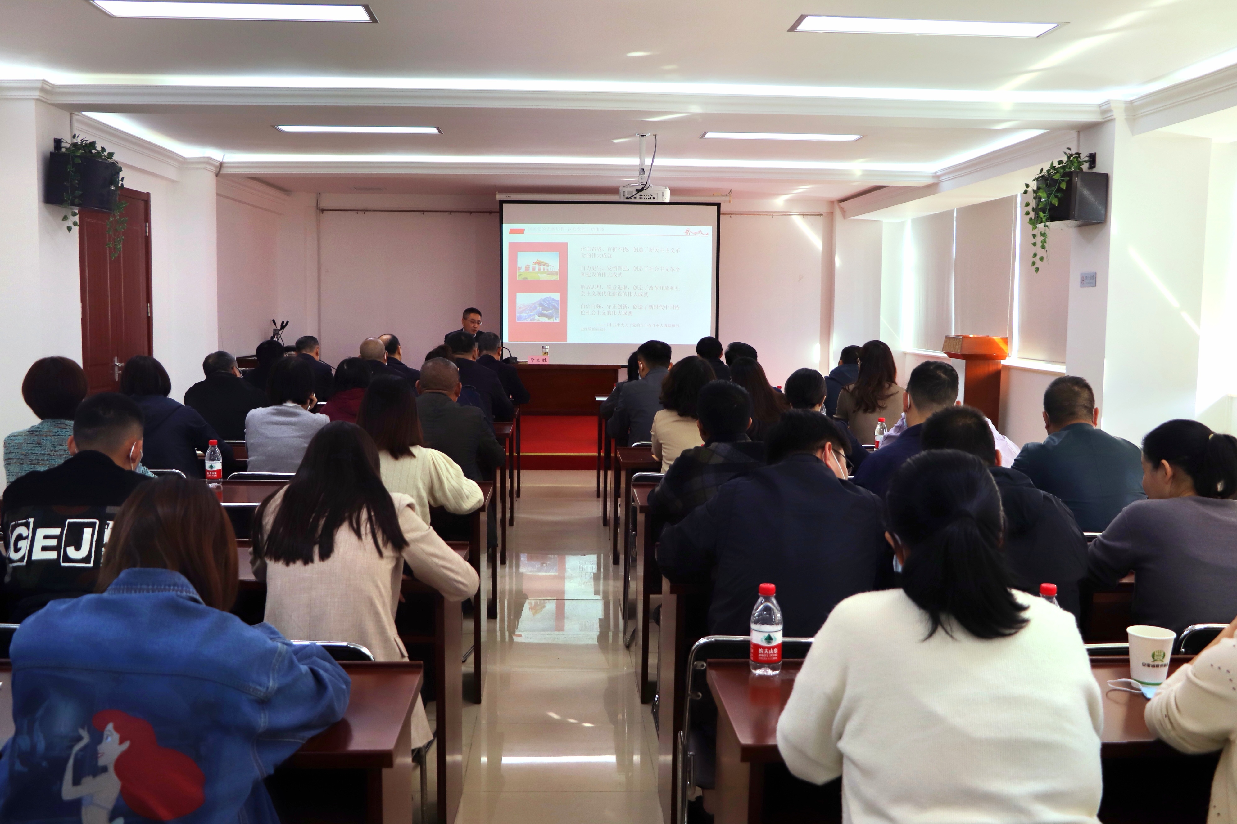 Z6��������ʱ���й������ٷ���վ